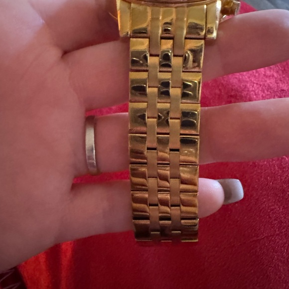 Michael kors watch - Picture 4 of 6